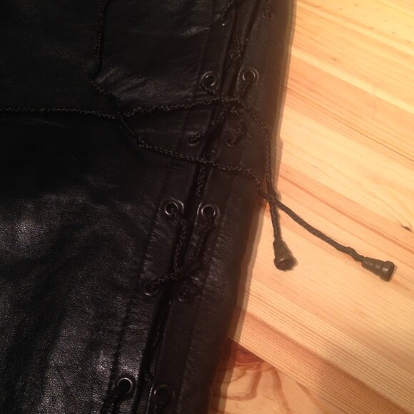Very Soft South Beach Leather Pants With Laced Sides - Picture 5 of 5